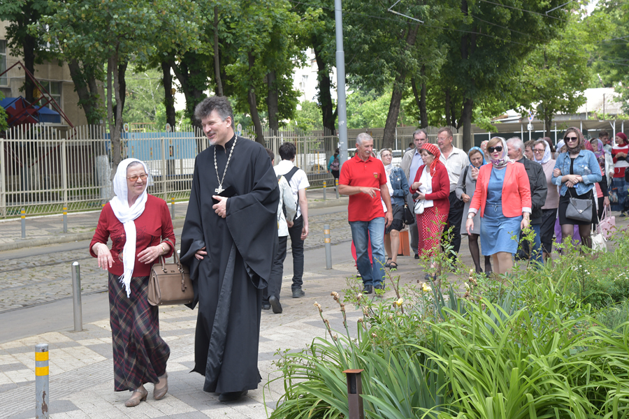 Паломническая поездка членов ВОГ Новороссийска в Краснодар 14.05.16 (18).jpg Паломническая поездка членов ВОГ Новороссийска в Краснодар 14.05.16 (18).jpg