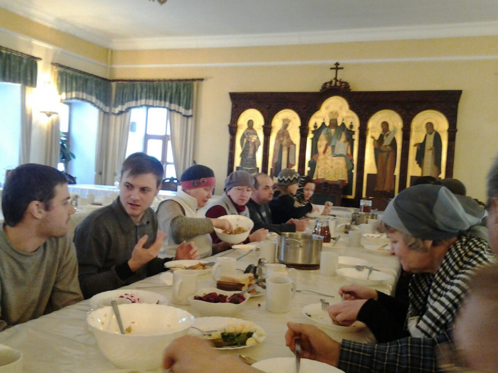 03 Трапеза 02.jpg